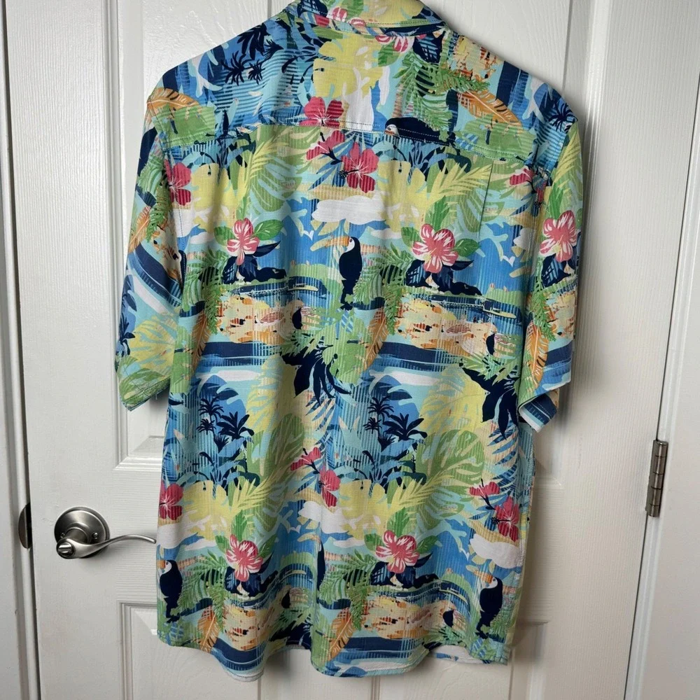 Tommy Bahama Button Up Shirt Mens M Blue Tropical Toucan‎ Veracruz Cay ST325923
